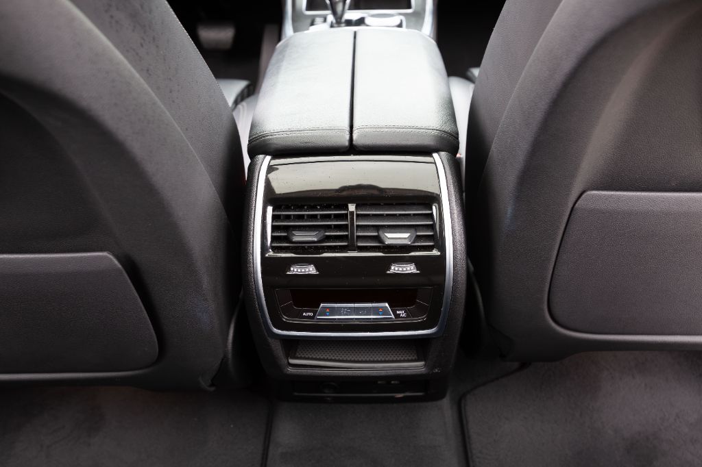 2021 BMW X7 40i - Photo 27