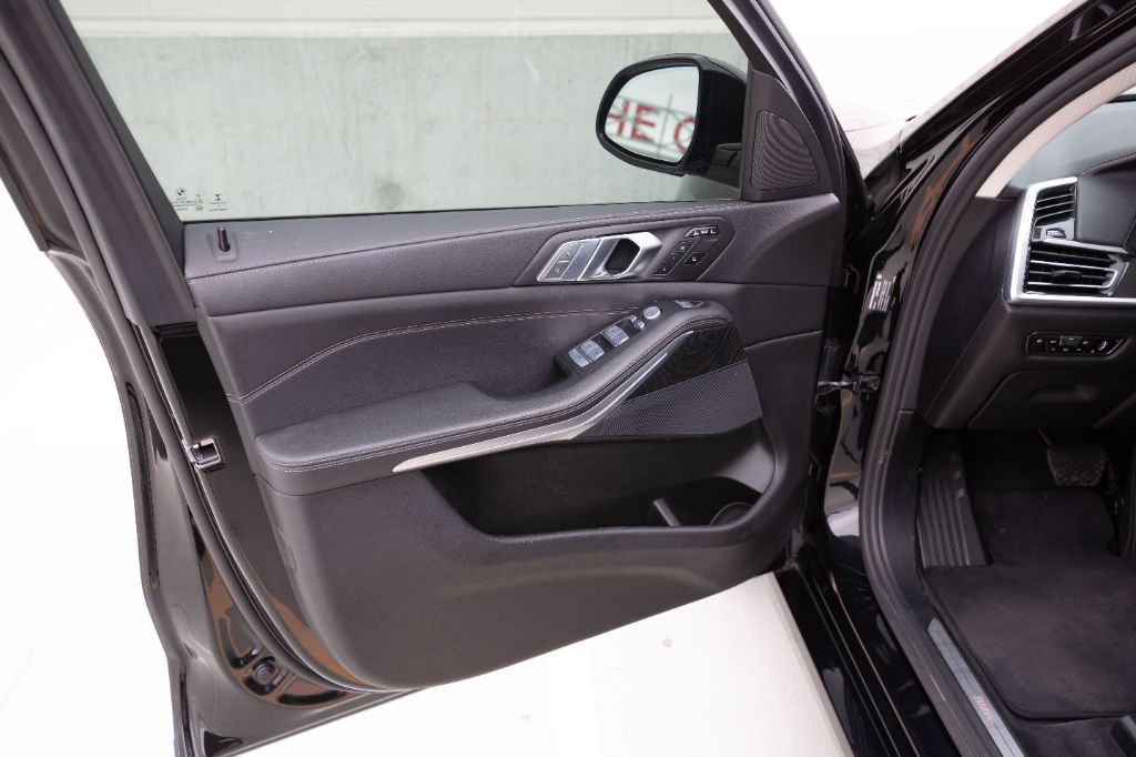 2021 BMW X7 40i - Photo 11