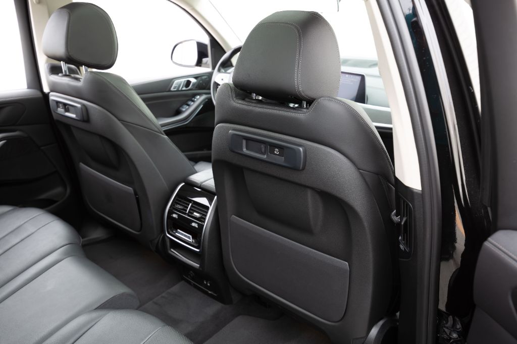 2021 BMW X7 40i - Photo 22