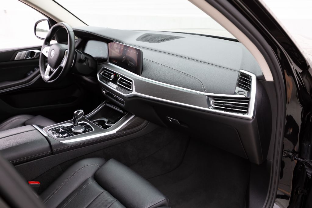 2021 BMW X7 40i - Photo 16