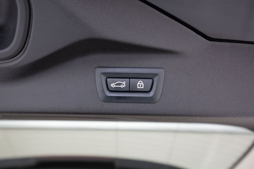 2021 BMW X7 40i - Photo 36